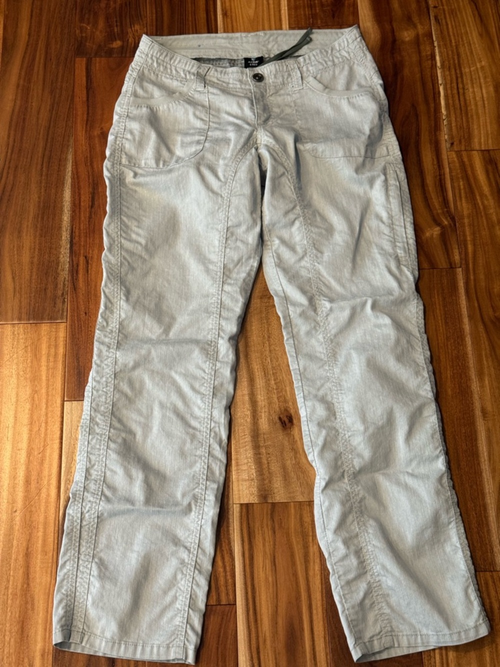 Women’s Kuhl pale green lightweight pants 6